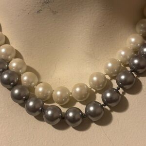 Vintage Ann Taylor Silver and Cream Layered Pearl Necklace